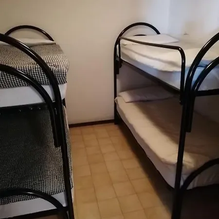 1 Bellissimo Ideale Per Gruppo Di Amici